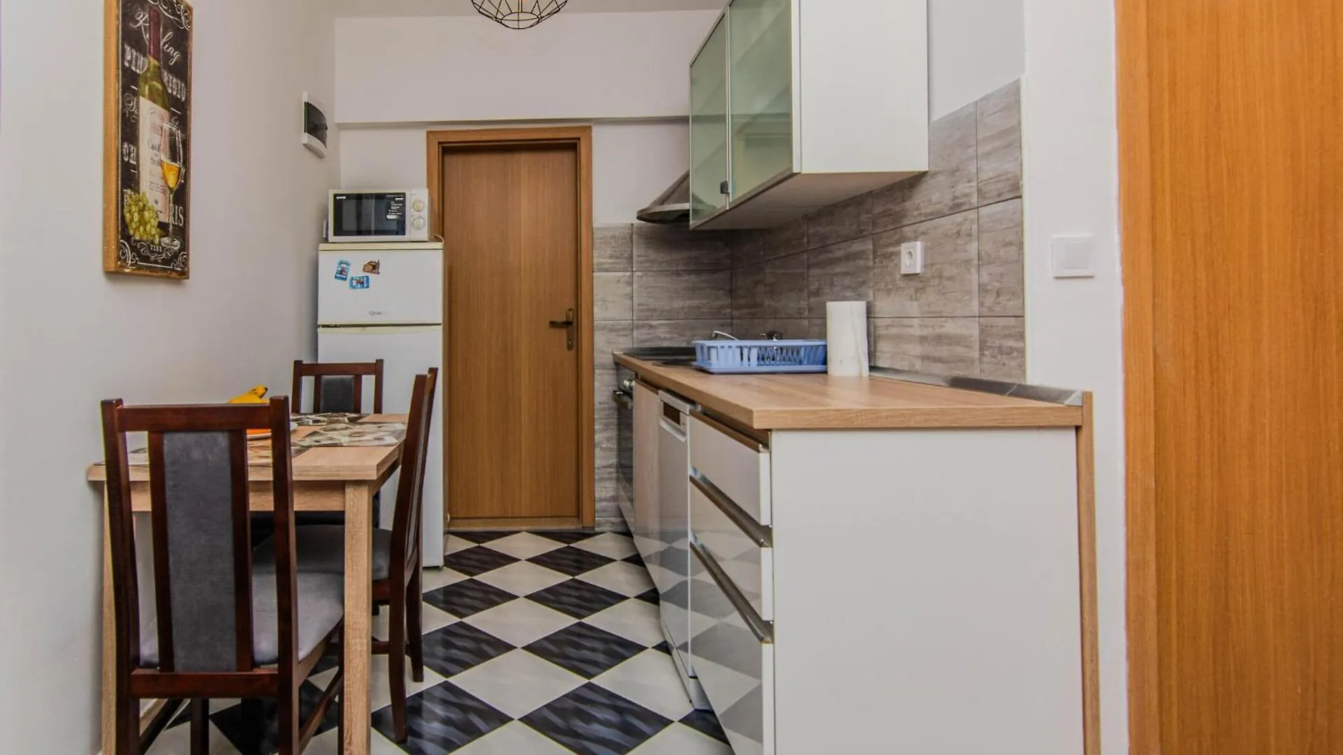 Awesome Apartment In Vir With Wifi 0*,